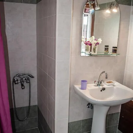 Phyllida - M4 זכארו