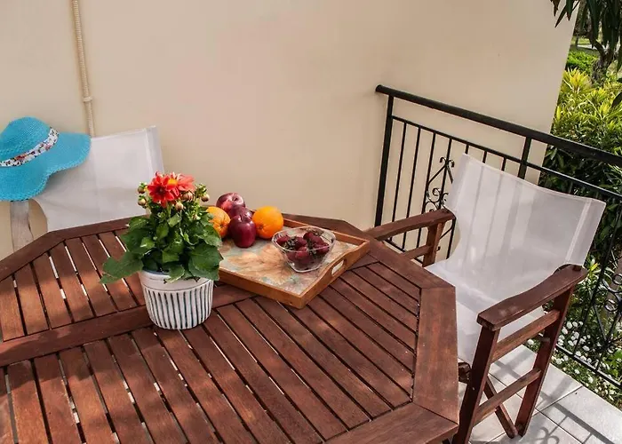 Phyllida - M4 * Zacharo